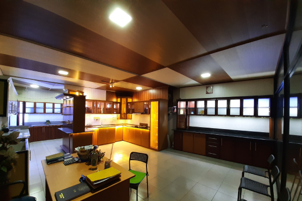 Aluminium Pantry Cupboard in Sri Lanka